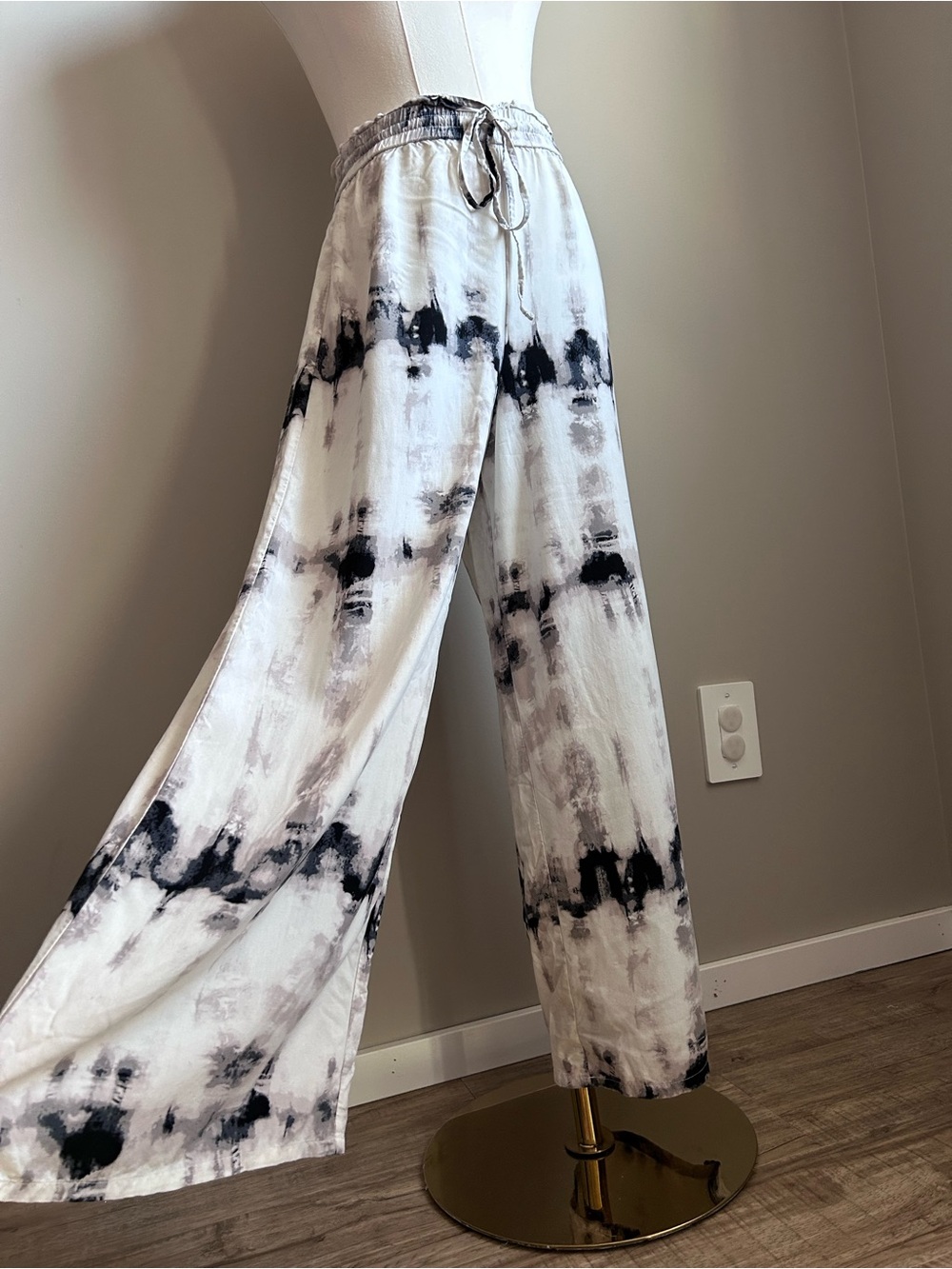 Festival Wide Leg crops Tie-Dye Lounge Pants Black grey White boho summer beachy - Picture 5 of 11